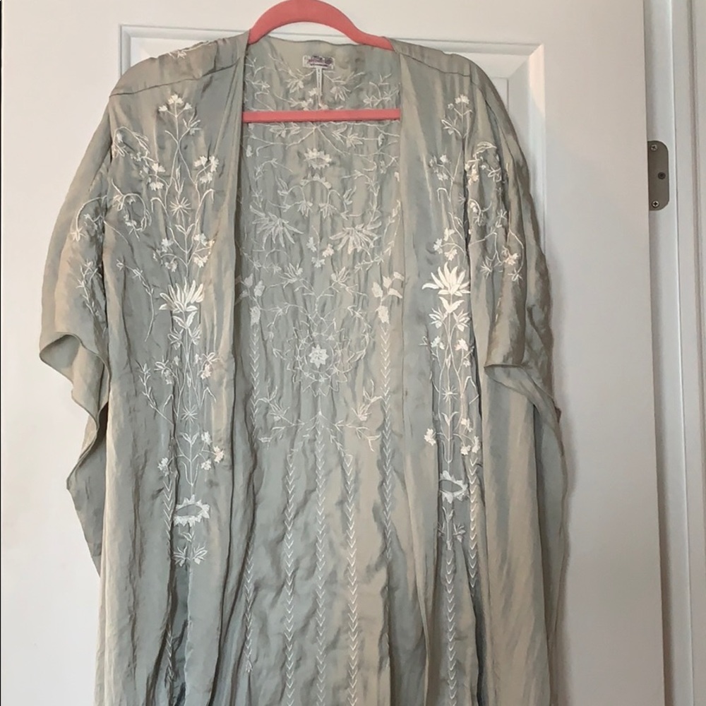 Intimately free-free people silk like kimono